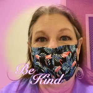 Meet your Posher, Leeann